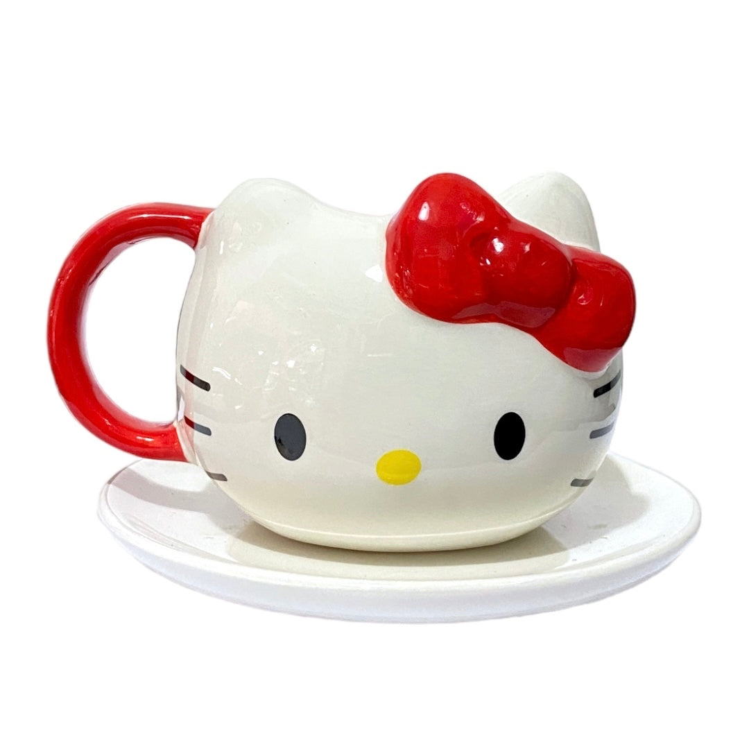 Silver Buffalo Sanrio Hello Kitty Tasse en céramique Motif cœurs rouges et roses, nœud et pomme, 590 ml Silver Buffalo Sanrio Hello Kitty Tasse en céramique Motif cœurs rouges et roses, nœud et pomme, 590 ml
