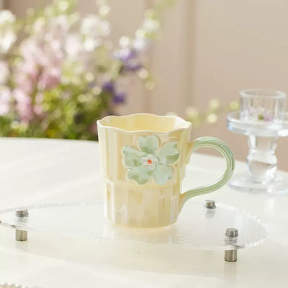 Taza de Cerámica Flor Nacarada 360 ml