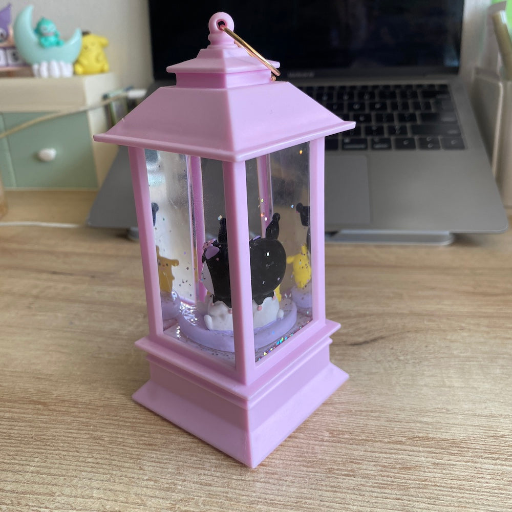 Mini Farol Kuromi Luz Cálida 14 cm